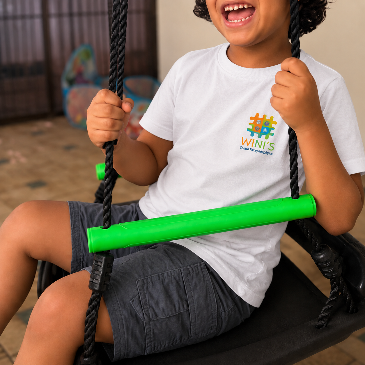 Niño feliz en WINI'S